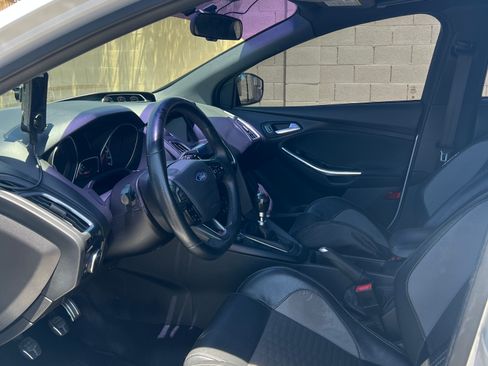 Used 2018 Ford Focus ST w/ Equipment Group 401A image 9