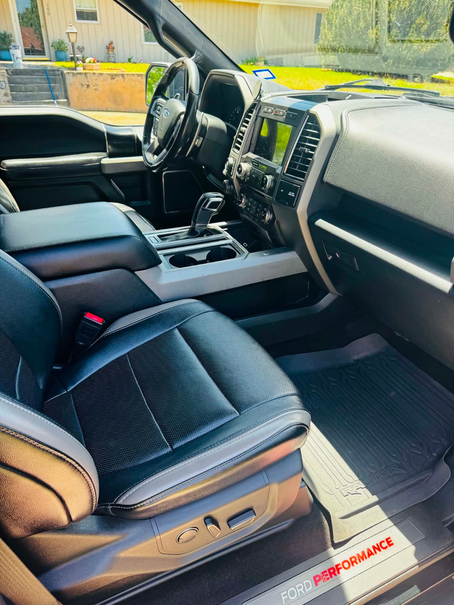 Used 2018 Ford F150 Raptor w/ Equipment Group 802A Luxury AWD/4WD image 11