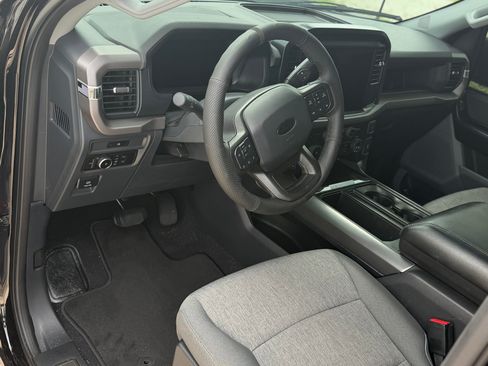 Used 2025 Ford F150 XL w/ Equipment Group 103A High AWD/4WD image 10