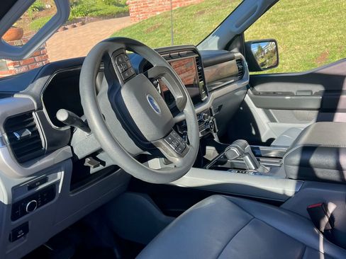 Used 2022 Ford F150 Lightning Pro image 12