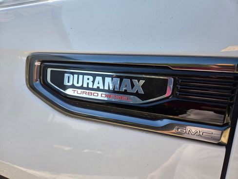 Used 2023 GMC Sierra 1500 AT4 w/ Technology Package image 6