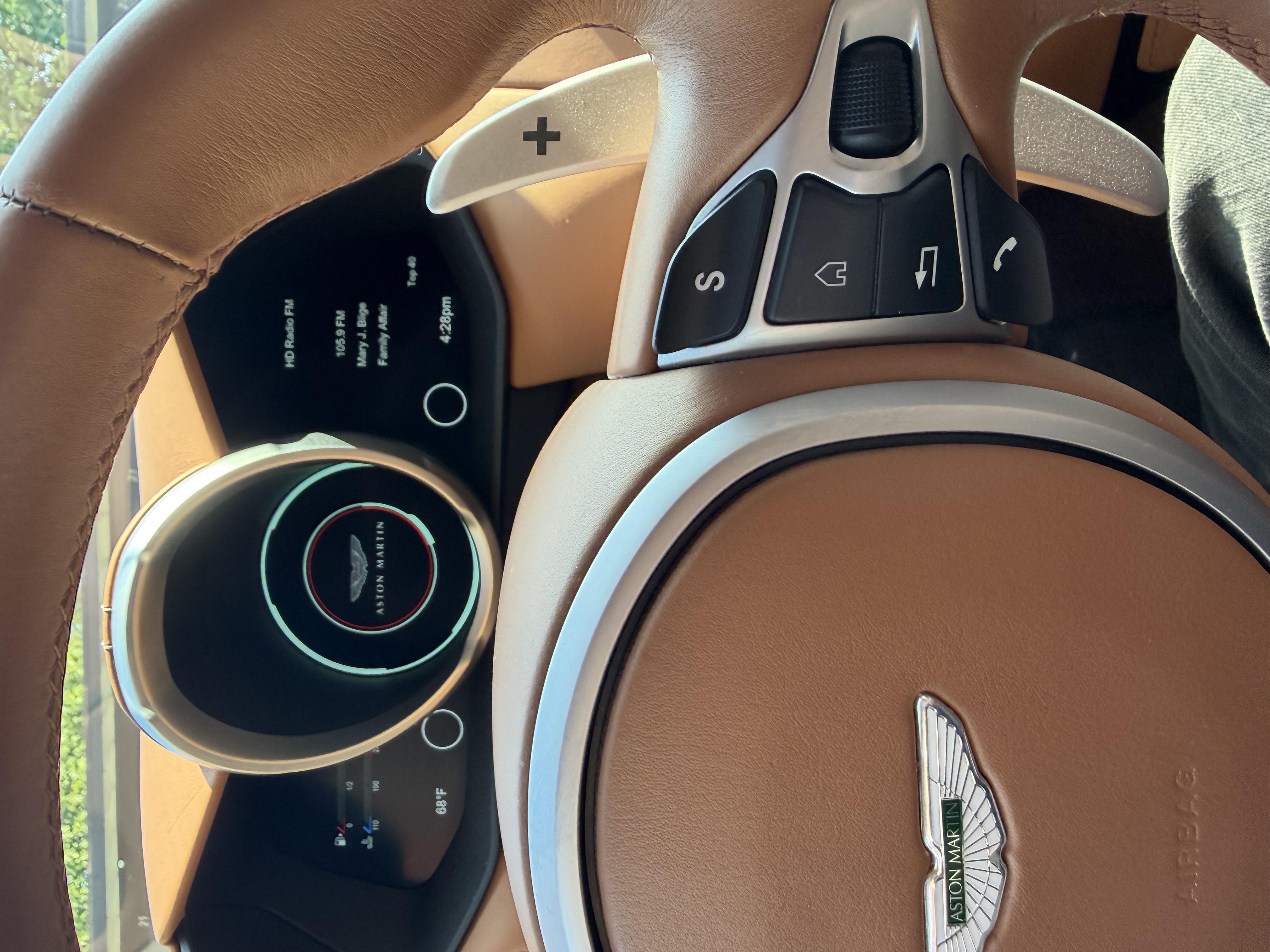 Used 2019 Aston Martin V8 Vantage Coupe RWD image 11