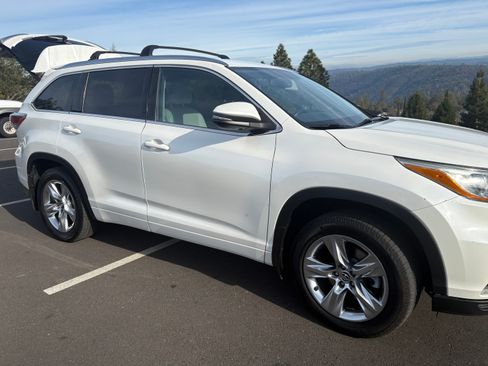 Used 2016 Toyota Highlander Limited Platinum image 9