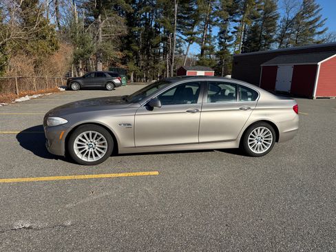 Used 2011 BMW 535i xDrive Sedan image 1
