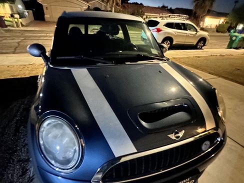 Used 2009 MINI Cooper Clubman John Cooper Works FWD image 2
