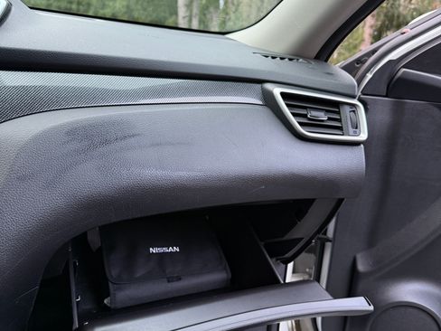 Used 2015 Nissan Rogue SL w/ SL Premium Package image 17