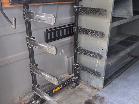 Used 2009 Ford E-250 and Econoline 250 Extended RWD image 6