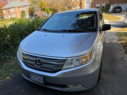 Used 2012 Honda Odyssey LX image 8