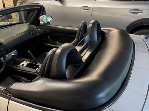 Used 2005 Honda S2000 image 27