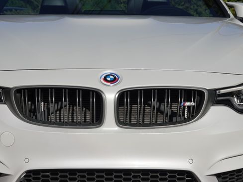 Used 2019 BMW M4 Convertible w/ Competition Package image 11