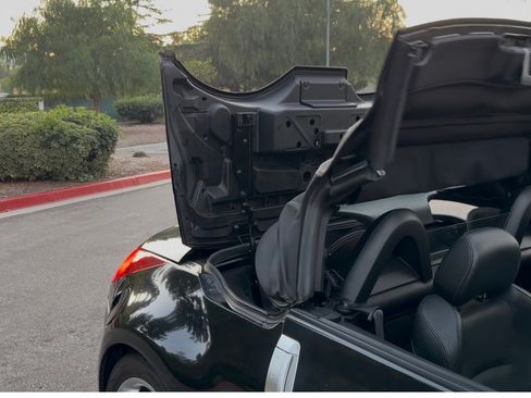 Used 2005 Nissan 350Z Touring image 4