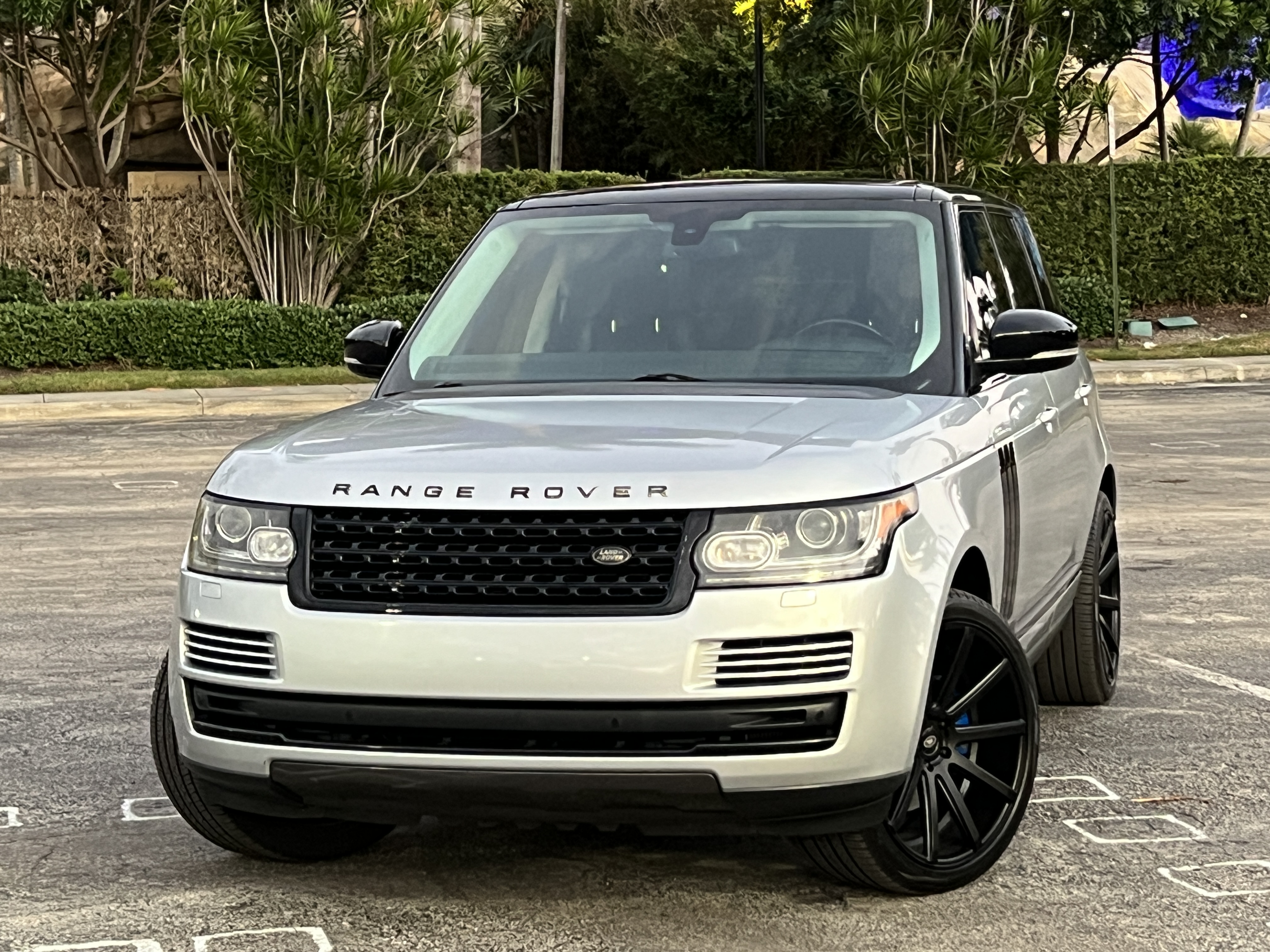 Used 2014 Land Rover Range Rover HSE AWD/4WD image 4