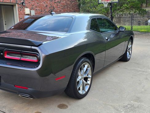 Used 2023 Dodge Challenger SXT w/ Plus Package image 9