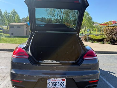 Used 2016 Porsche Panamera Edition image 11