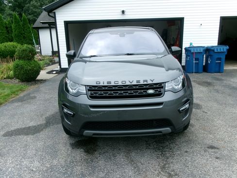 Used 2018 Land Rover Discovery Sport HSE AWD/4WD image 4