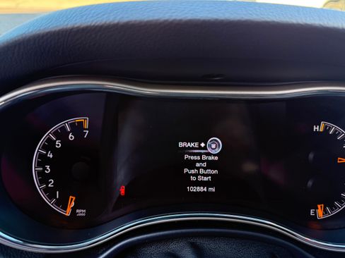 Used 2017 Jeep Grand Cherokee Limited w/ Luxury Group II image 9