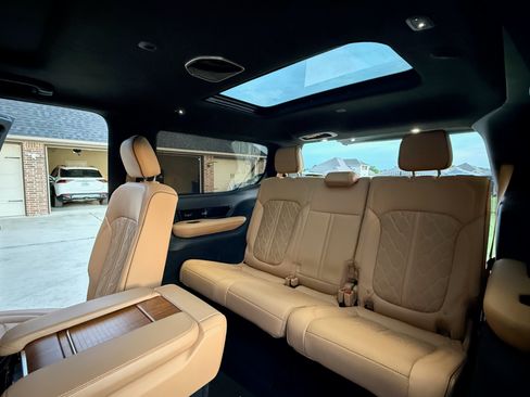 Used 2022 Jeep Grand Wagoneer Series III w/ Rear Seat Video Group 1 image 9