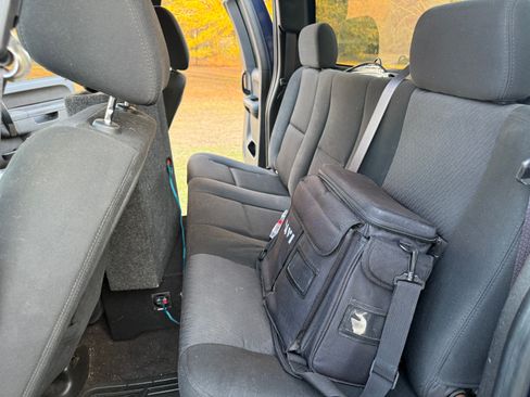 Used 2010 Chevrolet Silverado 1500 LS image 9