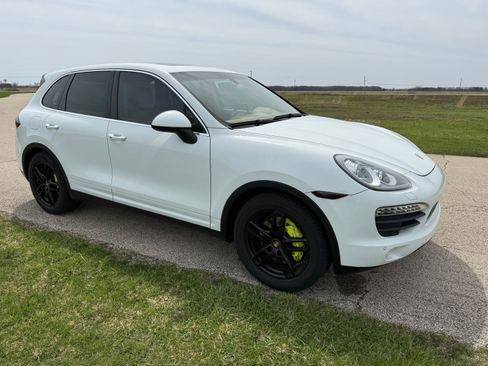Used 2012 Porsche Cayenne S image 13