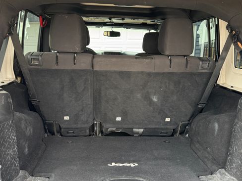 Used 2015 Jeep Wrangler Unlimited Sport w/ Quick Order Package 24S image 15