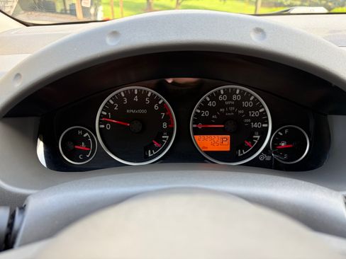 Used 2011 Nissan Frontier SL RWD image 22