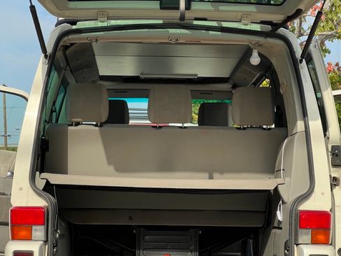 Used 2002 Volkswagen Eurovan GLS FWD image 22