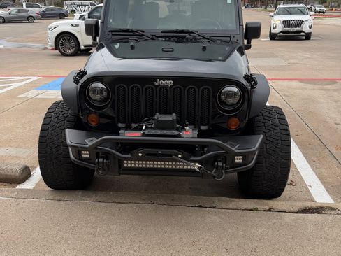 Used 2010 Jeep Wrangler Unlimited Sport AWD/4WD image 9