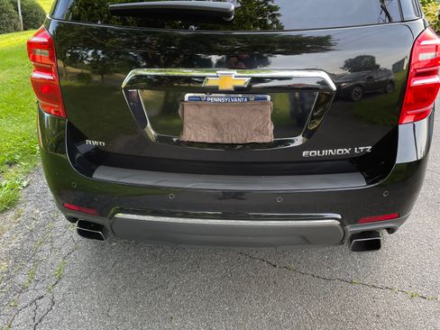 Used 2016 Chevrolet Equinox LTZ w/ Enhanced Convenience Package AWD/4WD image 5