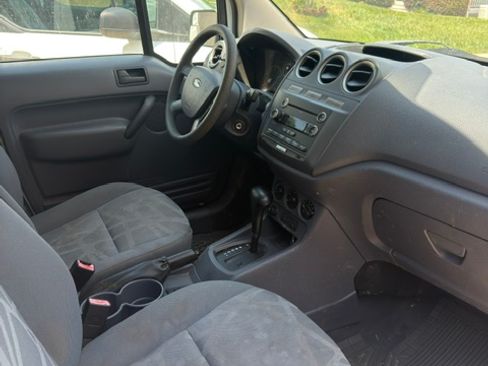 Used 2013 Ford Transit Connect XL FWD image 9