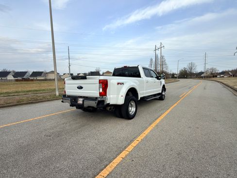 Used 2019 Ford F350 Lariat w/ Lariat Ultimate Package image 5