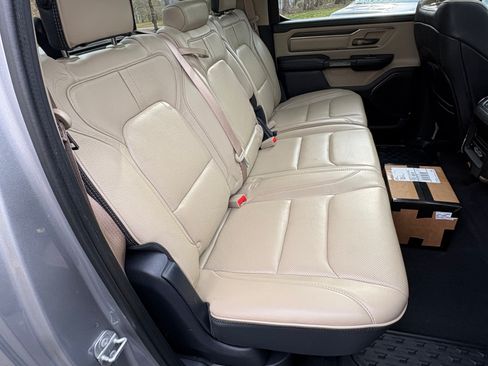 Used 2019 RAM 1500 Limited w/ Advanced Safety Group image 11