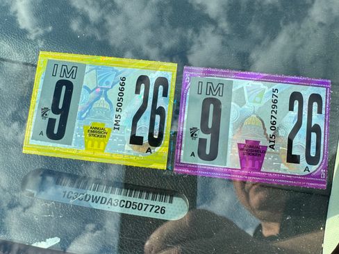 Used 2012 Dodge Caliber SXT image 17