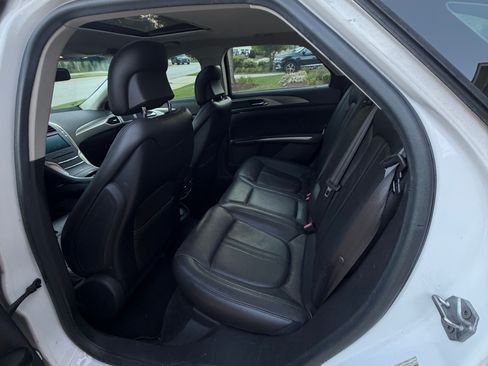 Used 2014 Lincoln MKZ Hybrid FWD image 10