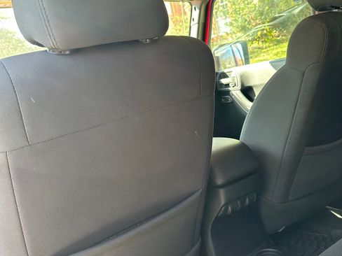 Used 2012 Jeep Wrangler Unlimited Sport image 17