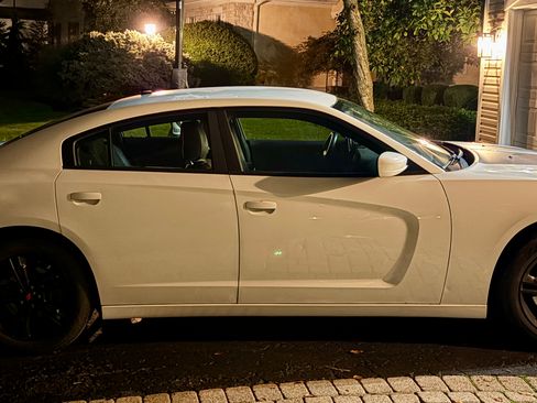 Used 2012 Dodge Charger SXT AWD/4WD image 7