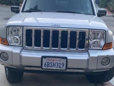 Used 2007 Jeep Commander Sport AWD/4WD image 6