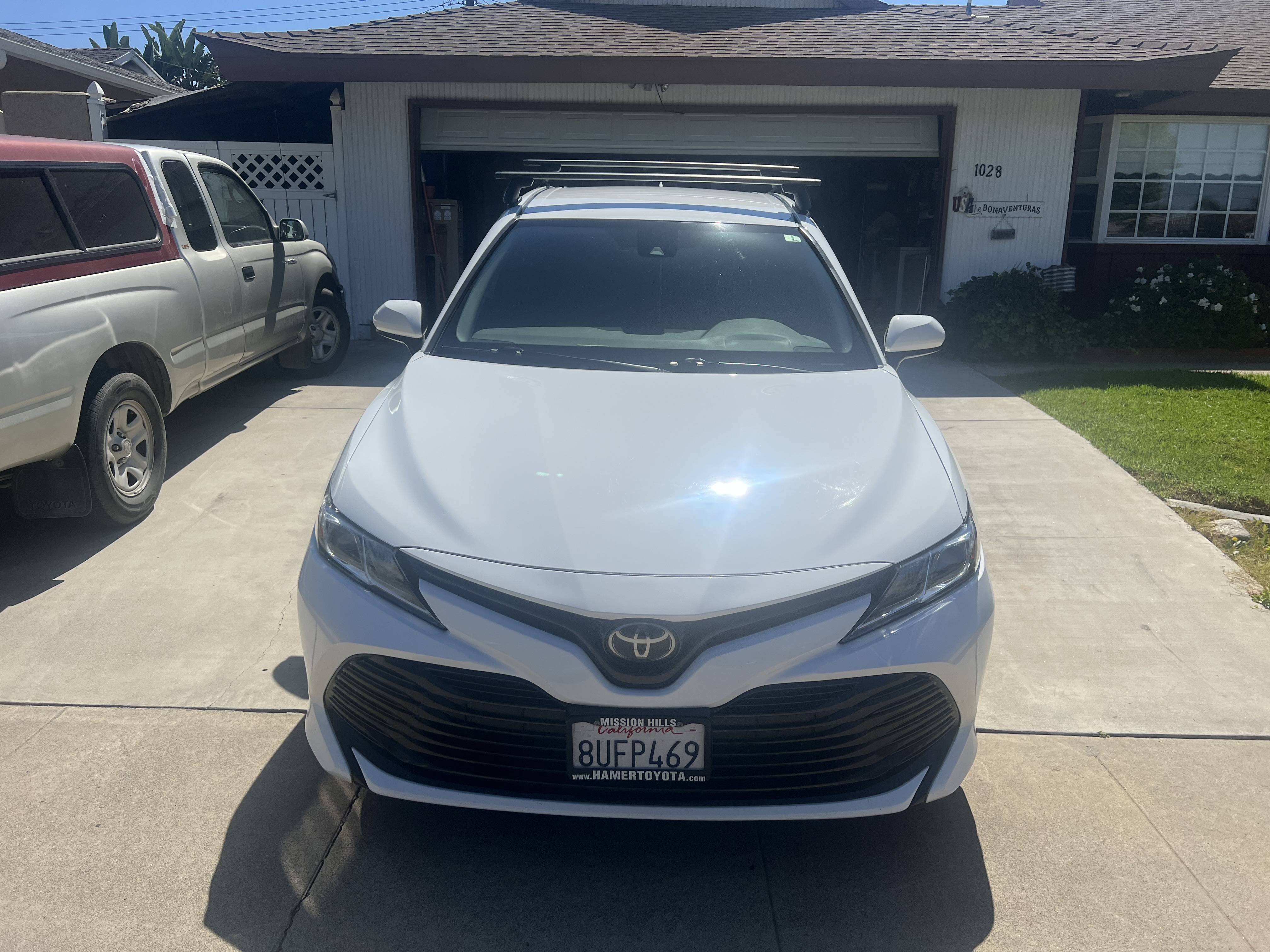 Used 2020 Toyota Camry LE w/ Carpet Mat Package FWD image 4