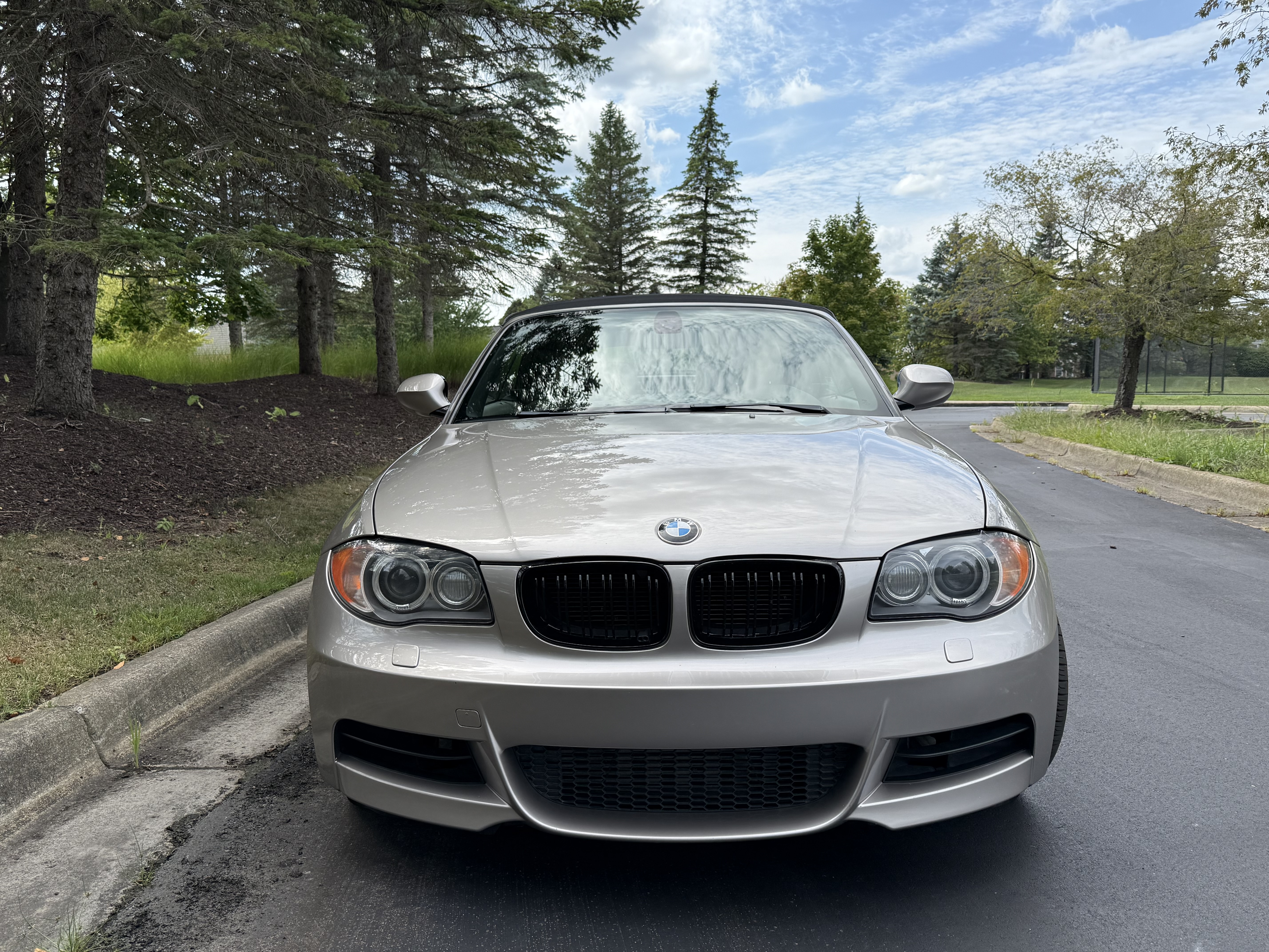 Used 2011 BMW 135i Convertible RWD image 5
