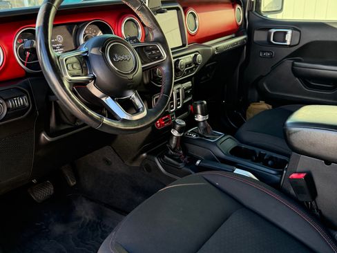 Used 2018 Jeep Wrangler Rubicon image 13