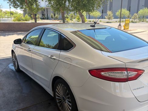 Used 2015 Ford Fusion Titanium FWD image 8