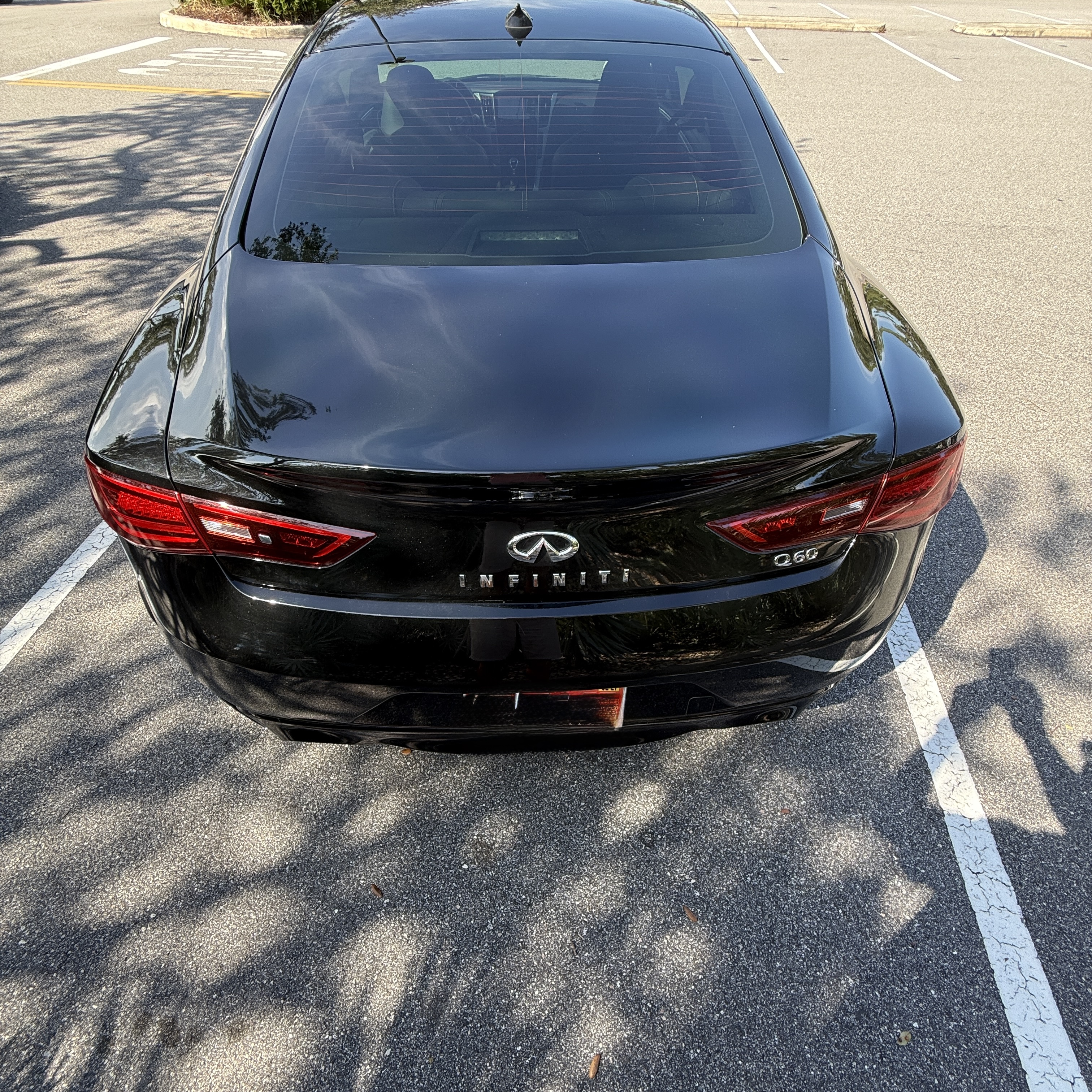 Used 2017 INFINITI Q60 3.0t w/ Premium Plus Package 3.0T RWD image 8