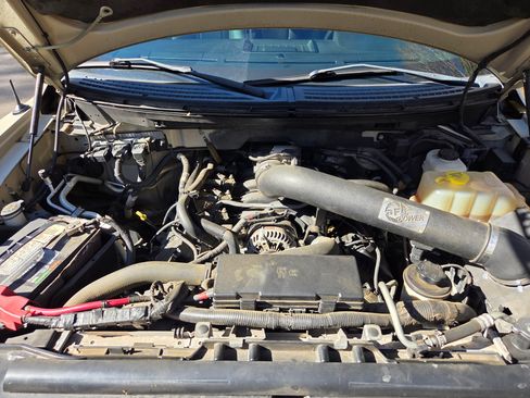 Used 2013 Ford F150 Raptor w/ Luxury Equipment Group image 25