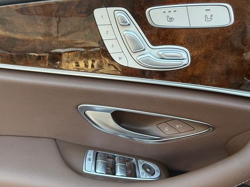 Used 2020 Mercedes-Benz E 450 4MATIC Wagon image 28