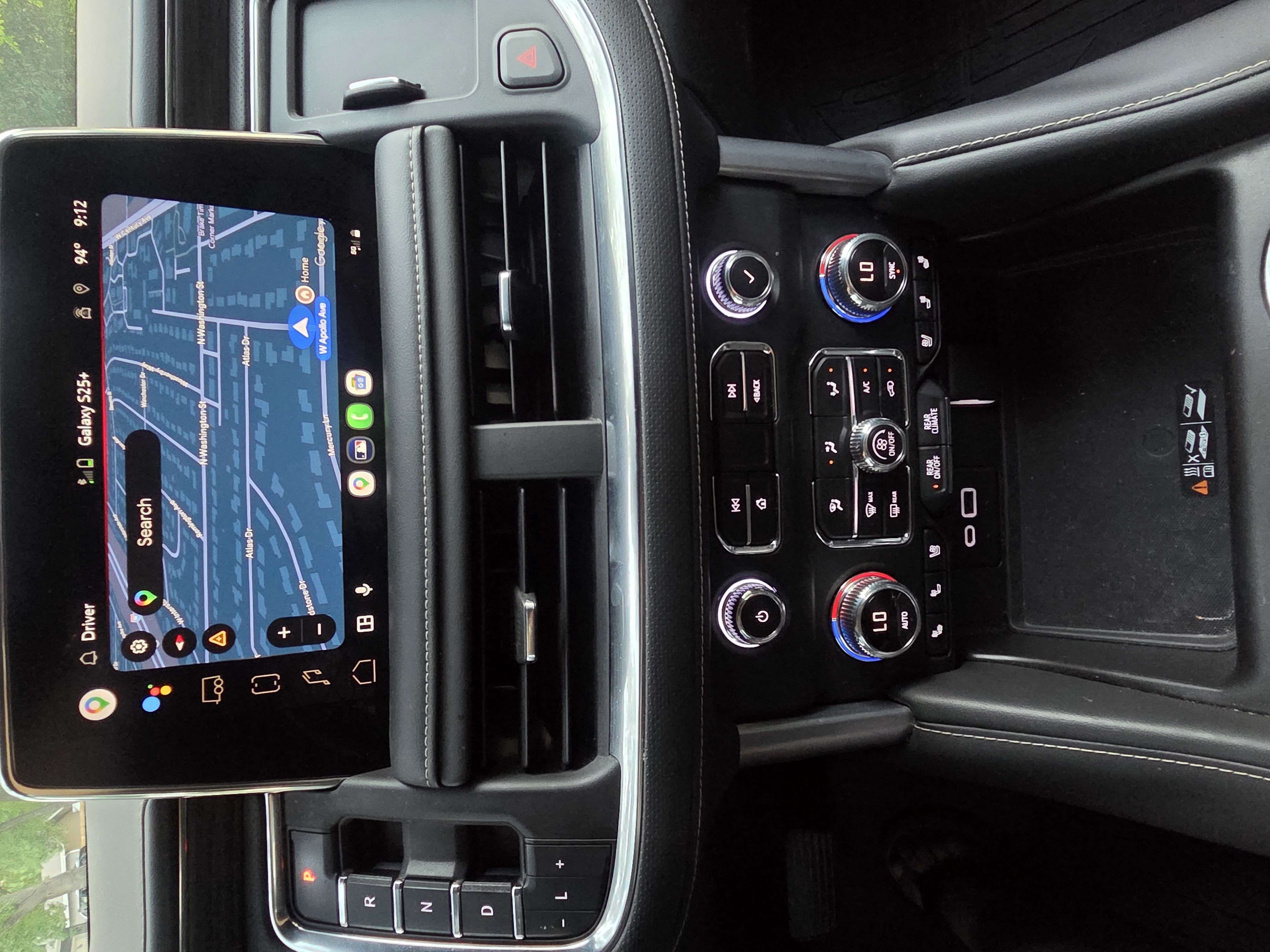 Used 2022 GMC Yukon SLT w/ SLT Luxury Package AWD/4WD image 16