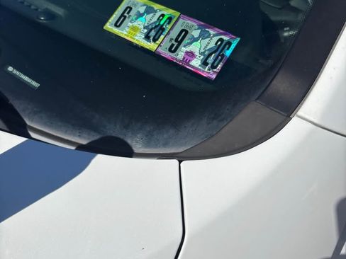 Used 2013 Kia Sorento LX w/ Convenience Pkg image 11