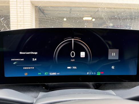 Used 2022 Lucid Air Grand Touring image 25