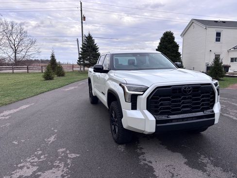 Used 2024 Toyota Tundra Limited w/ TRD Off-Road Package image 11