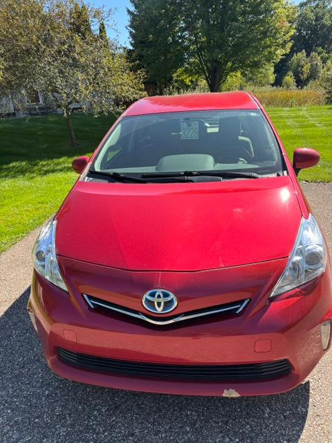 Used 2012 Toyota Prius V Three FWD image 1