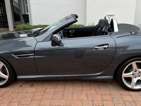 Used 2013 Mercedes-Benz SLK 350 image 4