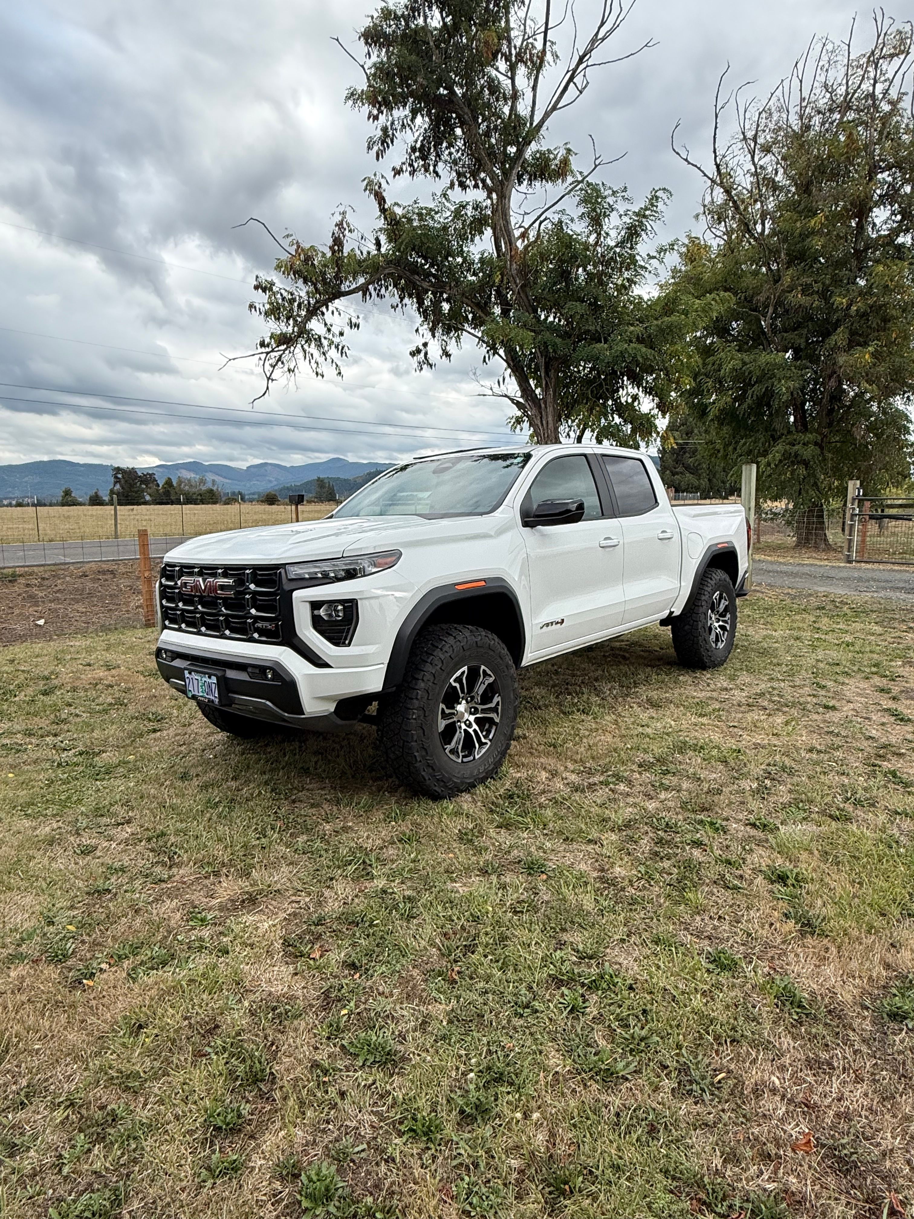 Used 2023 GMC Canyon AT4 w/ AT4 Premium Package AWD/4WD image 2